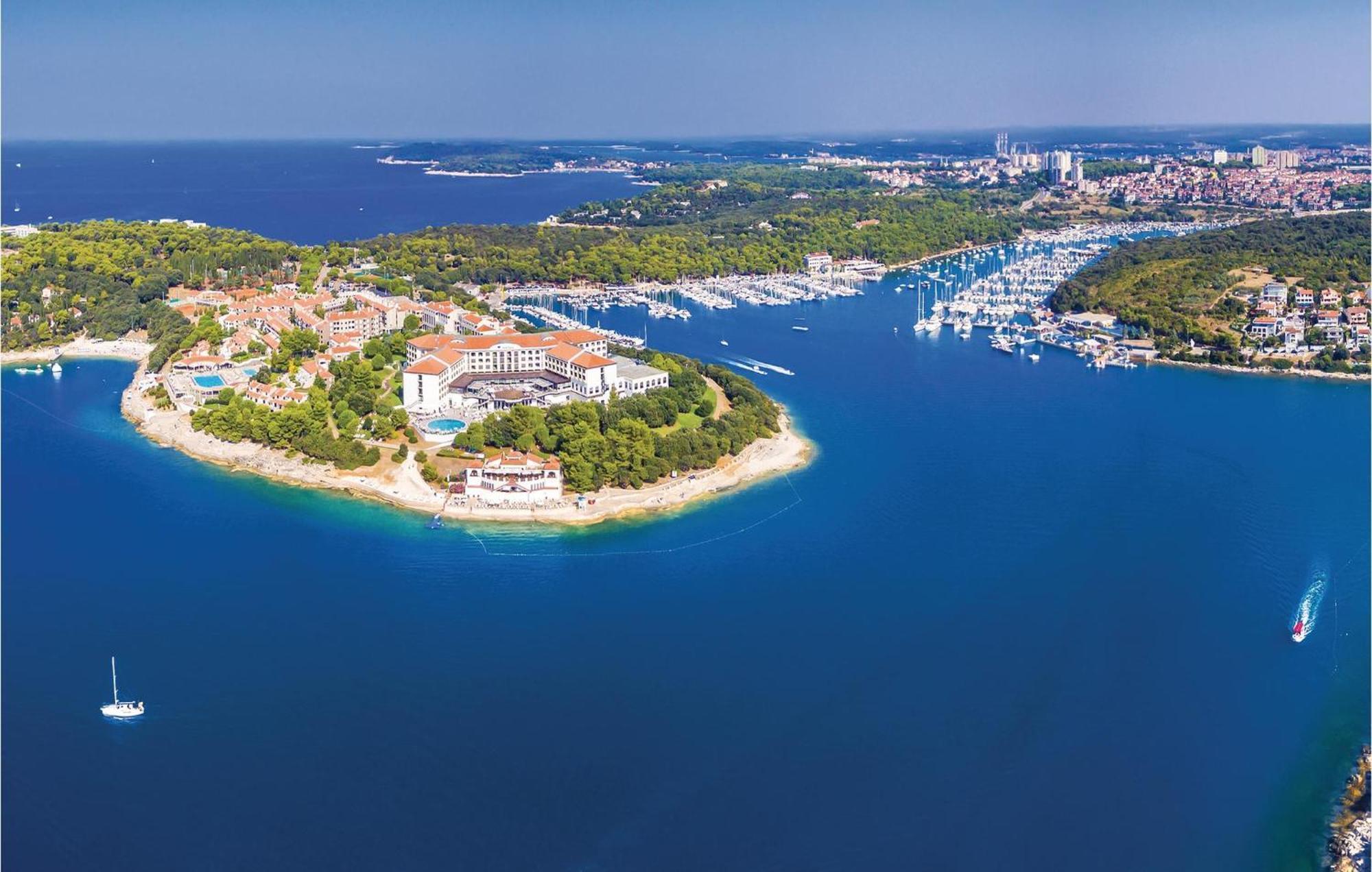 Awesome Studio In Pula With Wifi Exterior foto